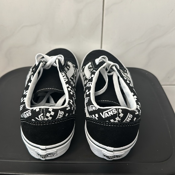 Vans Old Skool Sneakers - Picture 4 of 11
